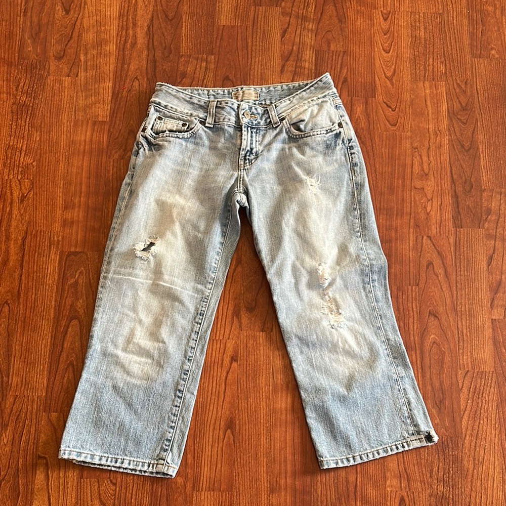 BKE denium Capri jeans size 27. Culture Style #BKE335